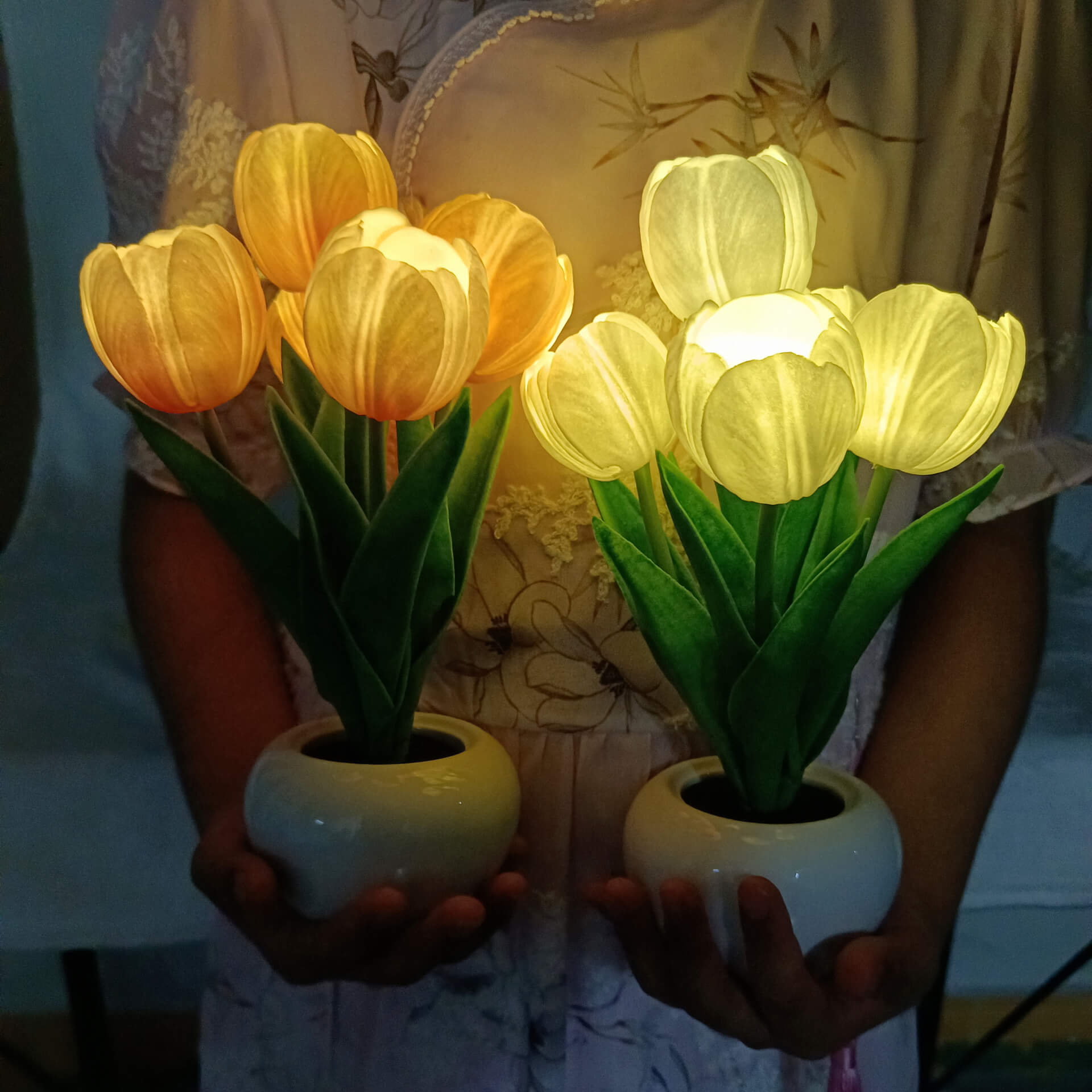 Simulation Tulip Peony Night Table Lamp