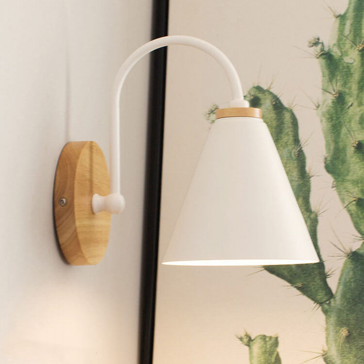 Cone Wooden Wall Lamp