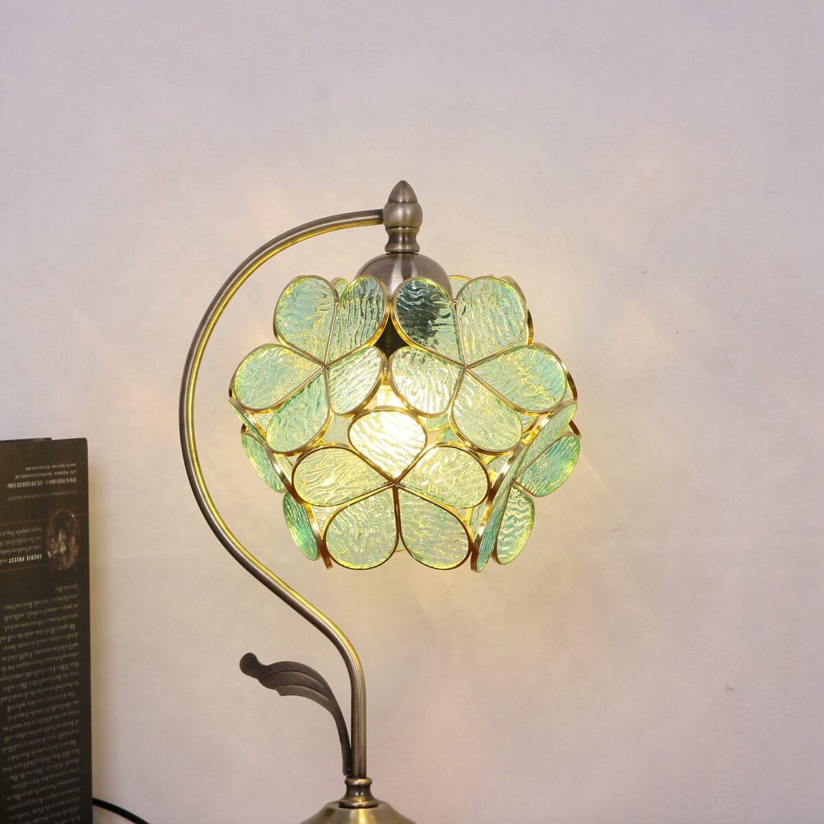Green Petal Ball Stained Table Lamp
