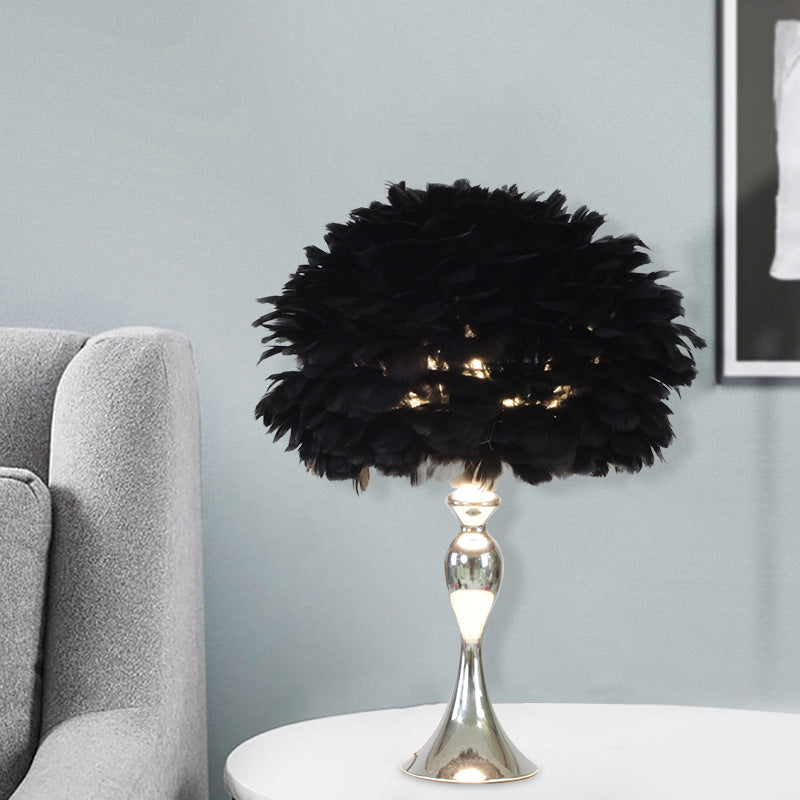 Feather Round Iron Table Lamp