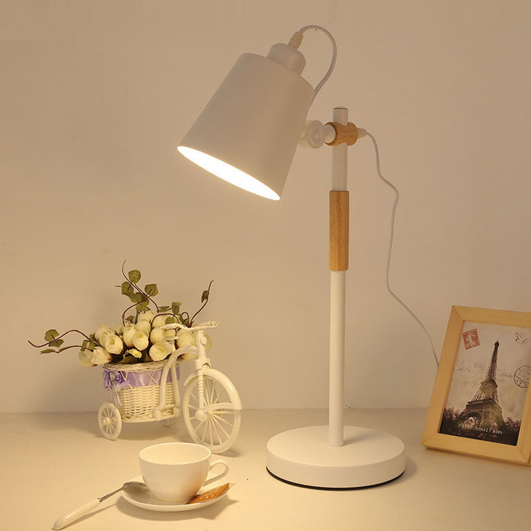 Solid Color Wood Hardware Table Lamp