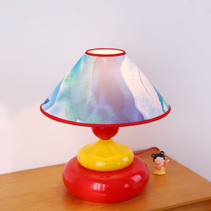 Iron Fabric Conic Round Table Lamp