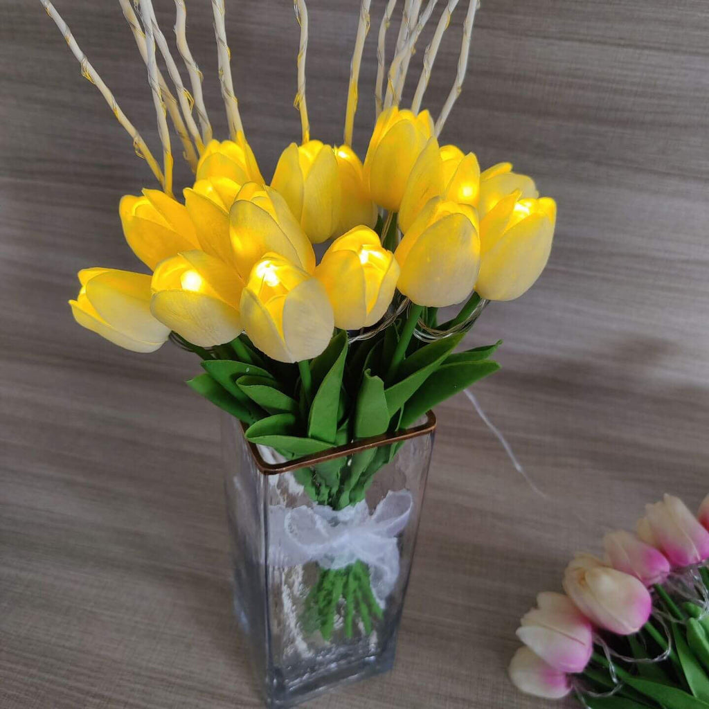 Tiffany-Style Tulip Flower Decoration Table Lamp