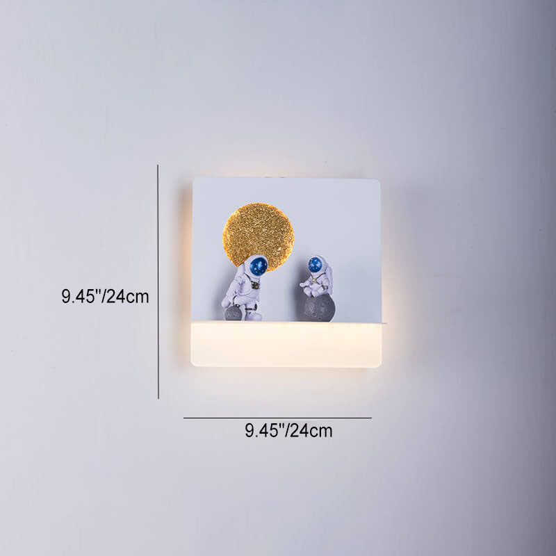 Iron Resin Round Astronaut Wall Lamp