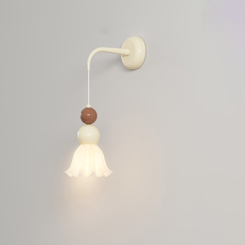 Round Gourd Petal Hardware Wall Lamp