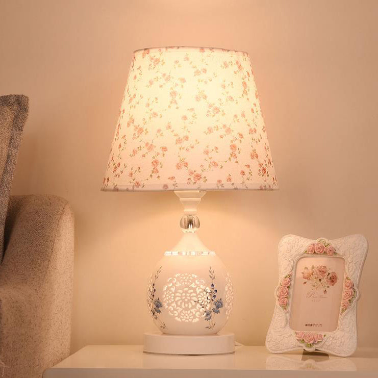Style Ceramic Table Lamp