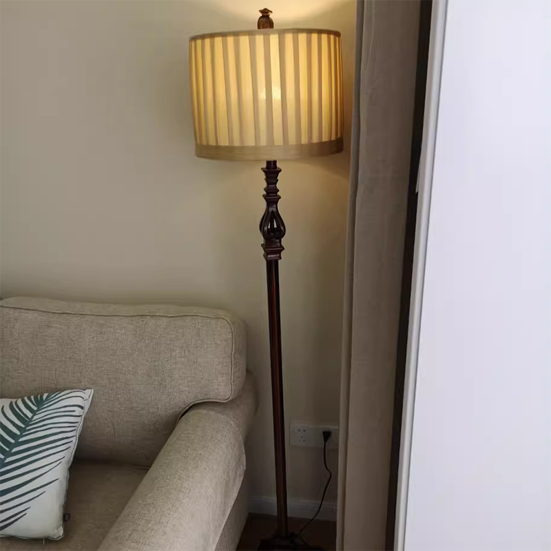 Modern European Retro Pleated Floor Lamp